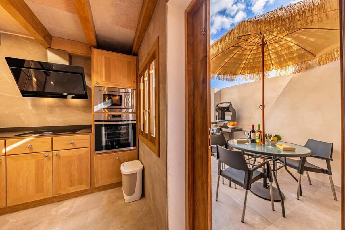 Townhouse Teluo - In The Heart Of Ferienhaus *