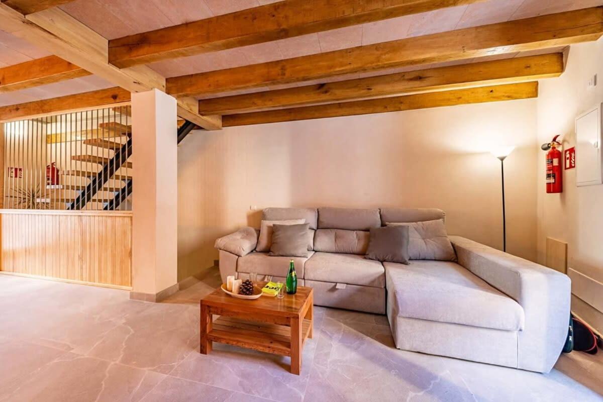 Townhouse Teluo - In The Heart Of Ferienhaus