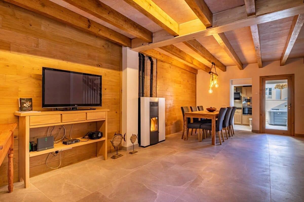 Townhouse Teluo - In The Heart Of Ferienhaus *